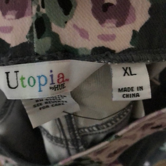 LAST ONE SZ S ! Utopia by Hue gray floral leggings - Picture 8 of 8